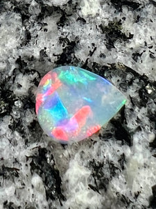 1,16 ct extreem bright 2- sided Crystal opal