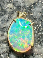 Load image into Gallery viewer, 18 ct gold handmade 2 sided crystal opal
