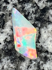 3,72ct brilliant rainbow colors 2 sided opal