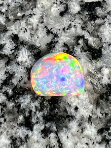 3,36 ct extreem bright 2 - sided Crystal opal