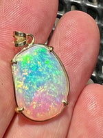 Load image into Gallery viewer, 18 ct gold handmade 2 sided crystal opal
