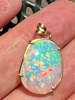 Load image into Gallery viewer, 18 ct gold handmade 2 sided crystal opal
