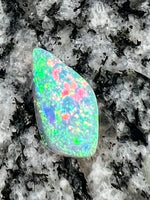 Load image into Gallery viewer, 1,58 ct fully saturated non directional 2-sided crystal opal
