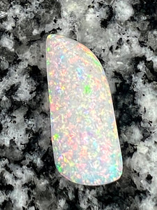 7,6 ct 2-sided fully saturated non directional opal