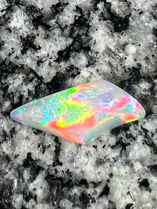 3,72ct brilliant rainbow colors 2 sided opal