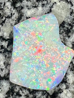 Load image into Gallery viewer, 26,03 ct extr bright fully saturated  non directional opal
