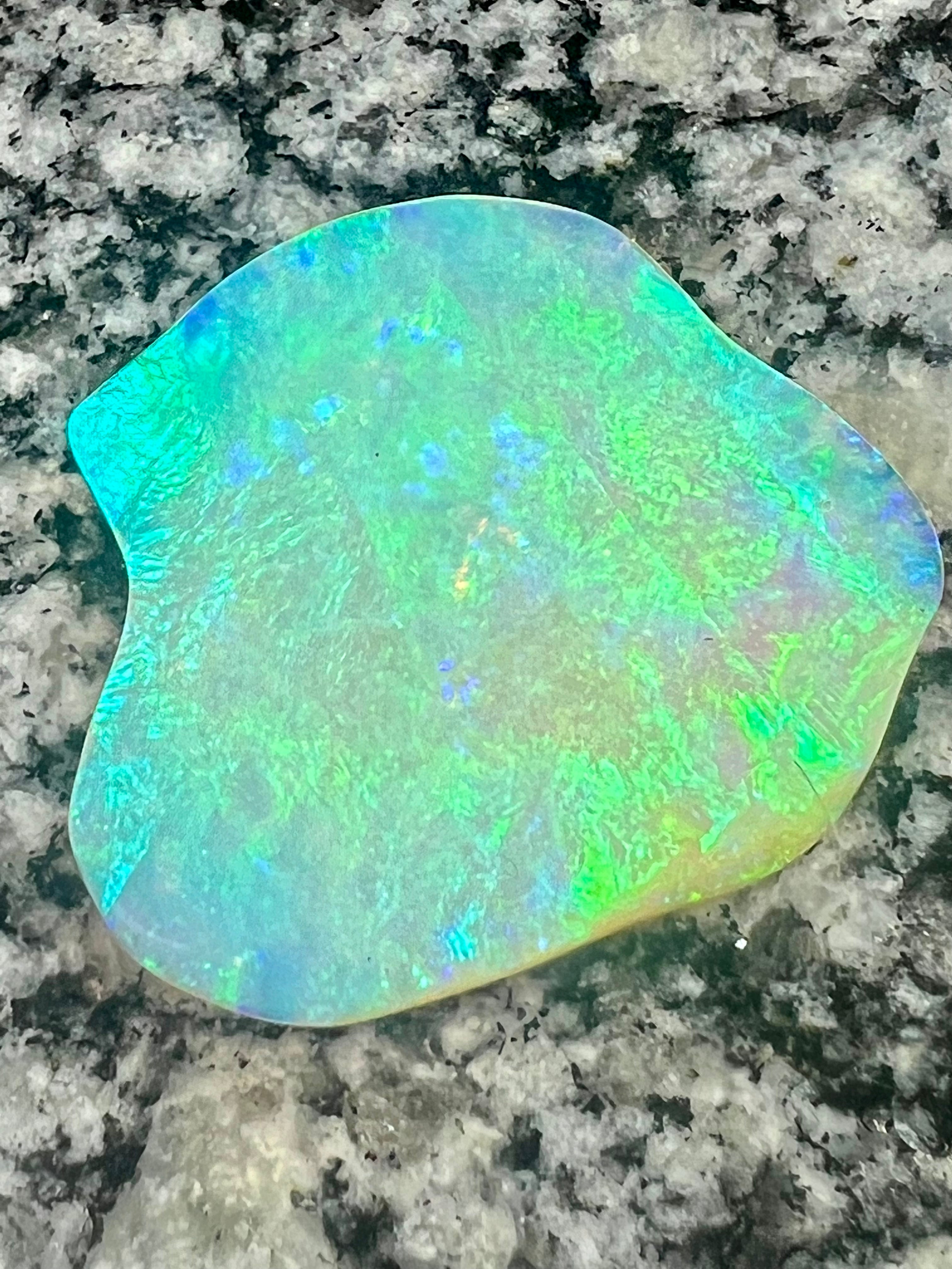 72,85 ct bigg 2- sided crystal opal only color on both sides