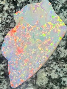 254,7 ct extreem bright very high Brazilian opal