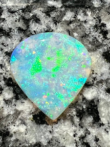 6,8 ct Brazilian crystal skin2skin colors teardrop opal