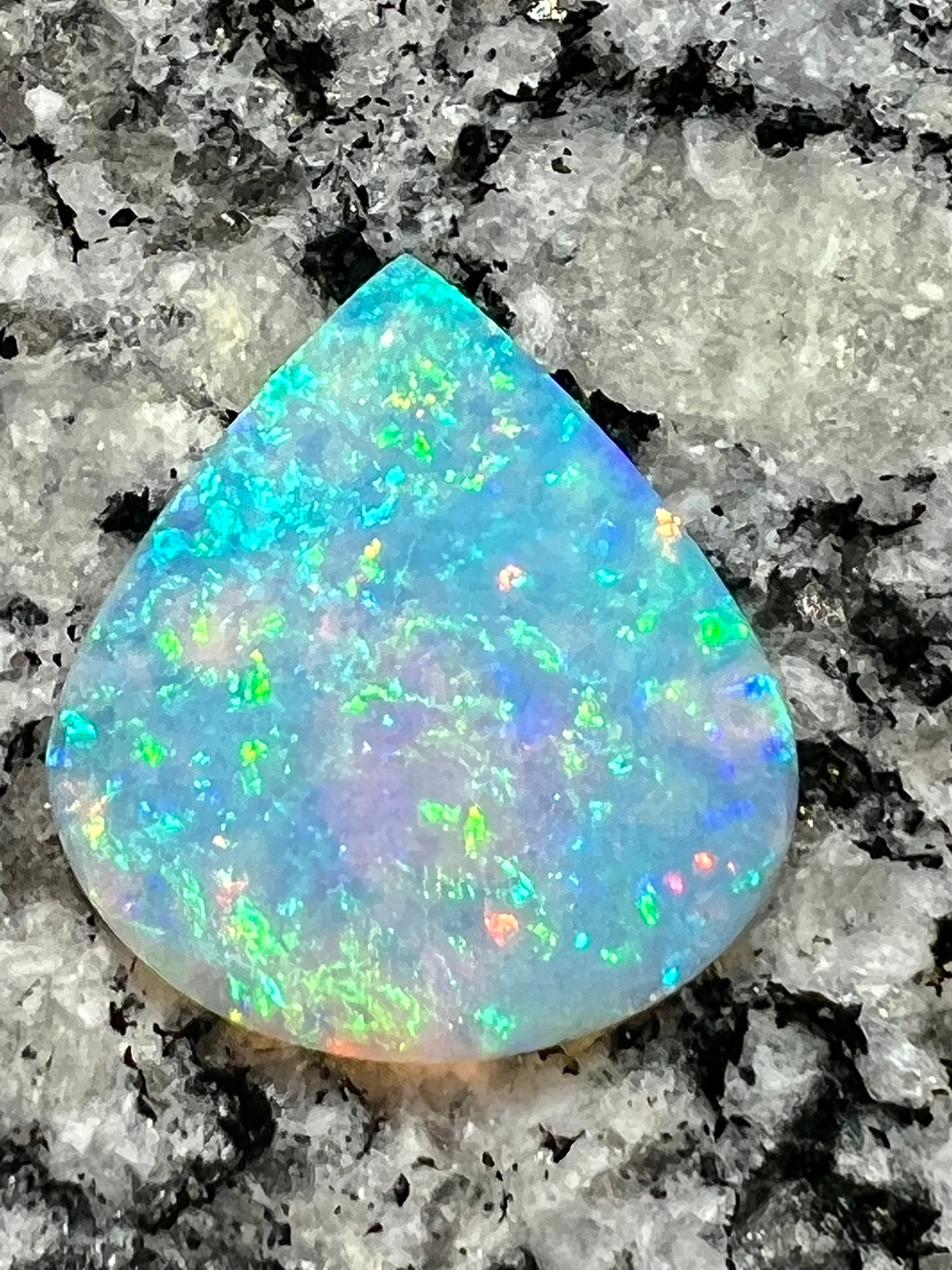 6,8 ct Brazilian crystal skin2skin colors teardrop opal