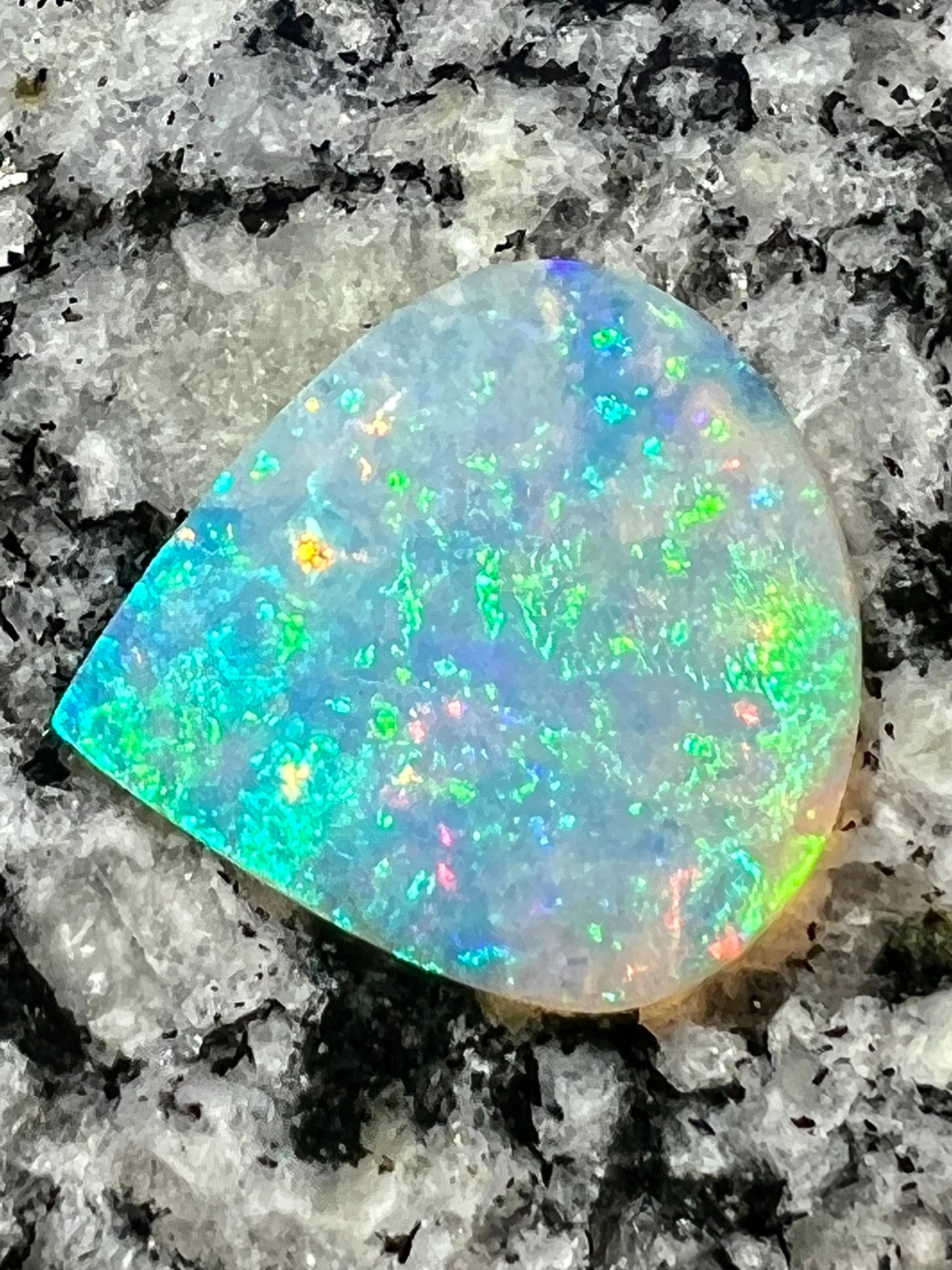 6,8 ct Brazilian crystal skin2skin colors teardrop opal