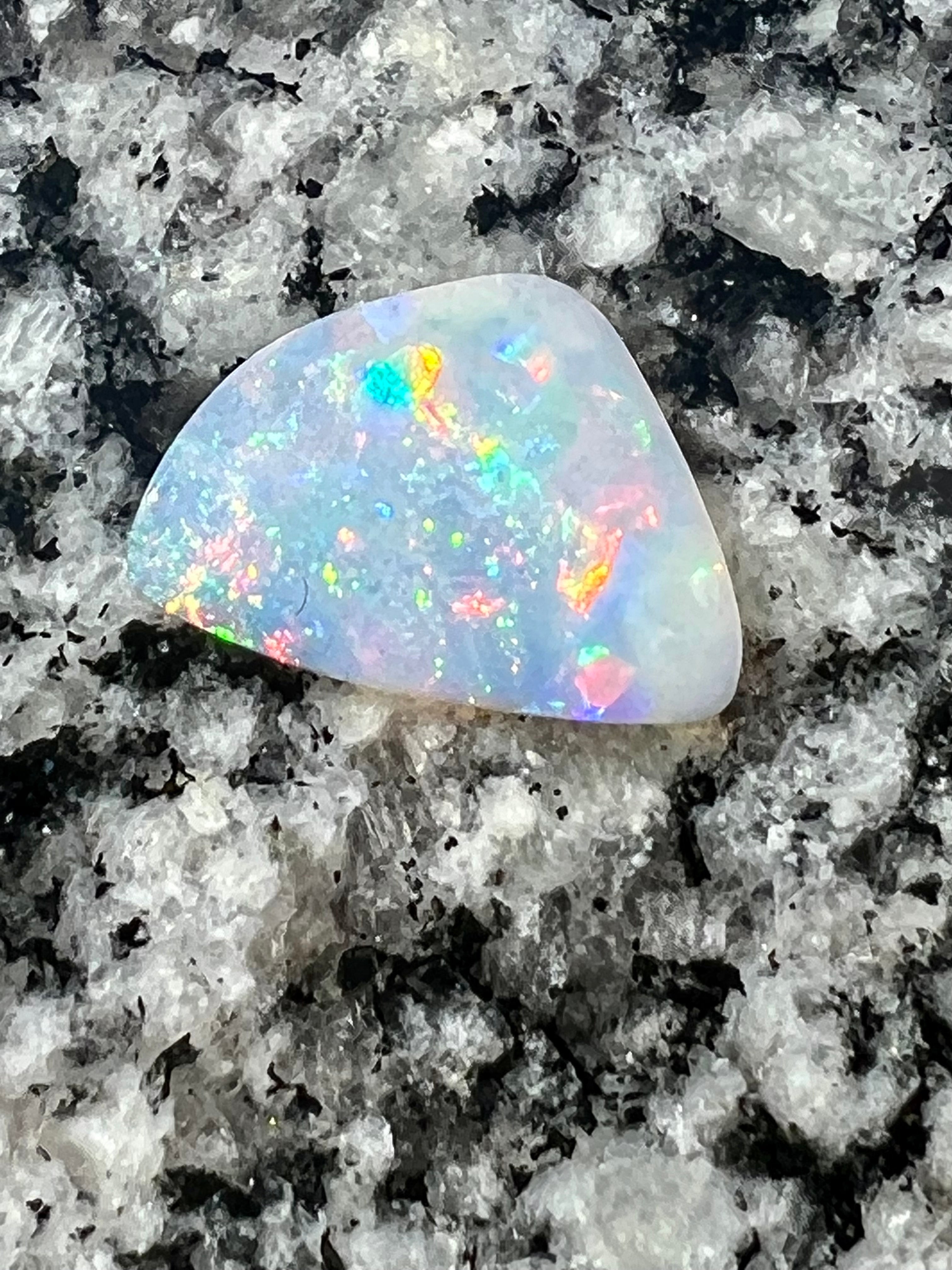 2,4 ct extr bright multi color freeform opal