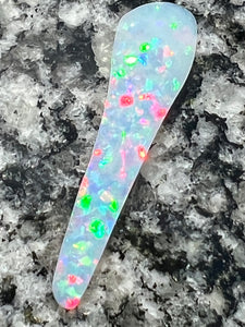 2,75 ct Extr Bright freeform multi color opal