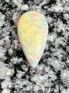 7,28ct fully saturated teardrop opal red fire inside