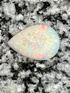 6,43ct fully saturated teardrop opal