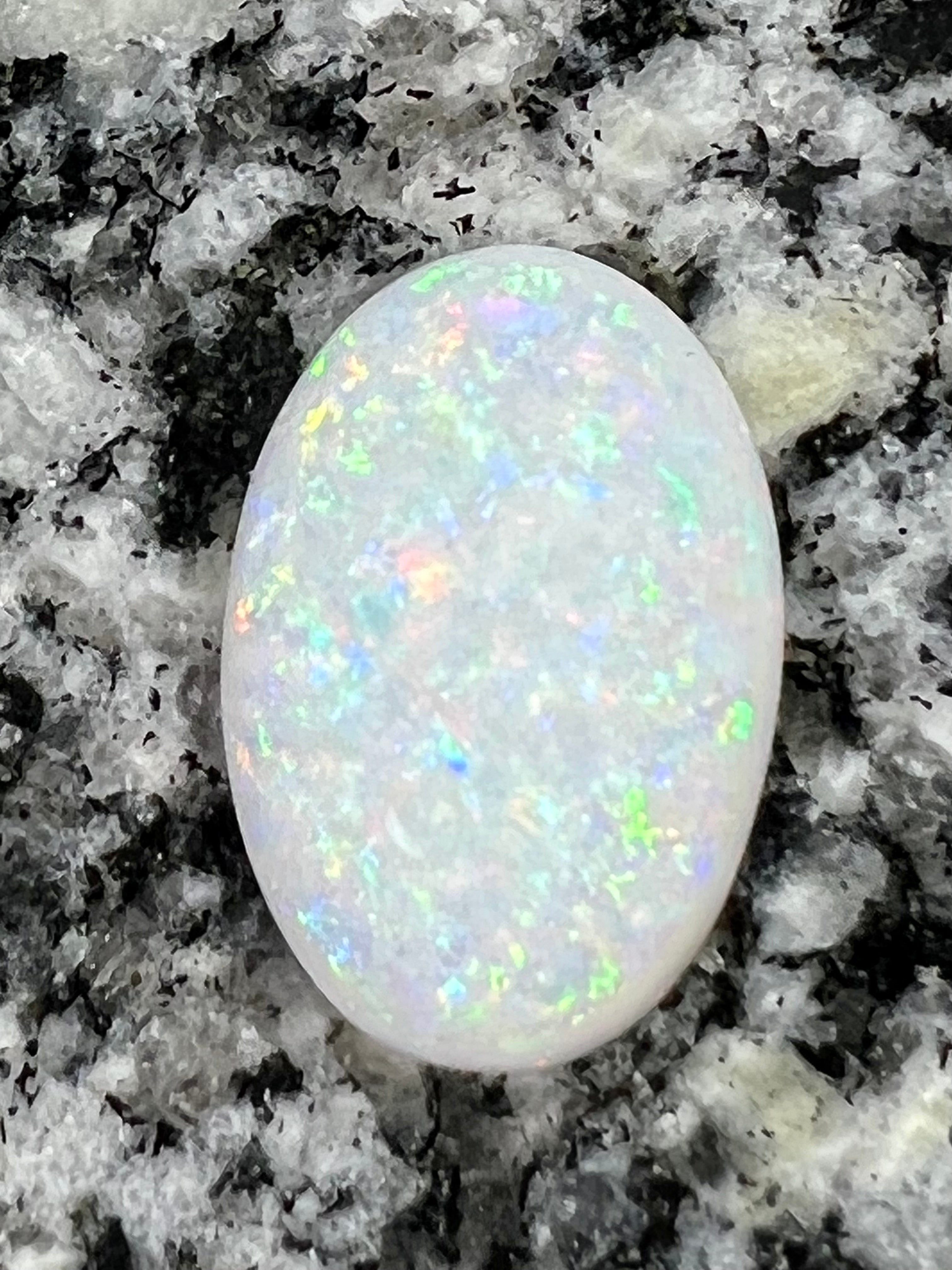 12,47 fully saturated bigg oval opal