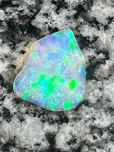 3,21 ct double sided floral patern crystal opal