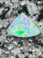 Load image into Gallery viewer, 2,71 ct fully saturated freeform opal
