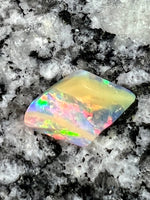 Load image into Gallery viewer, 3.1 ct double sided extreem bright rainbow colours opal
