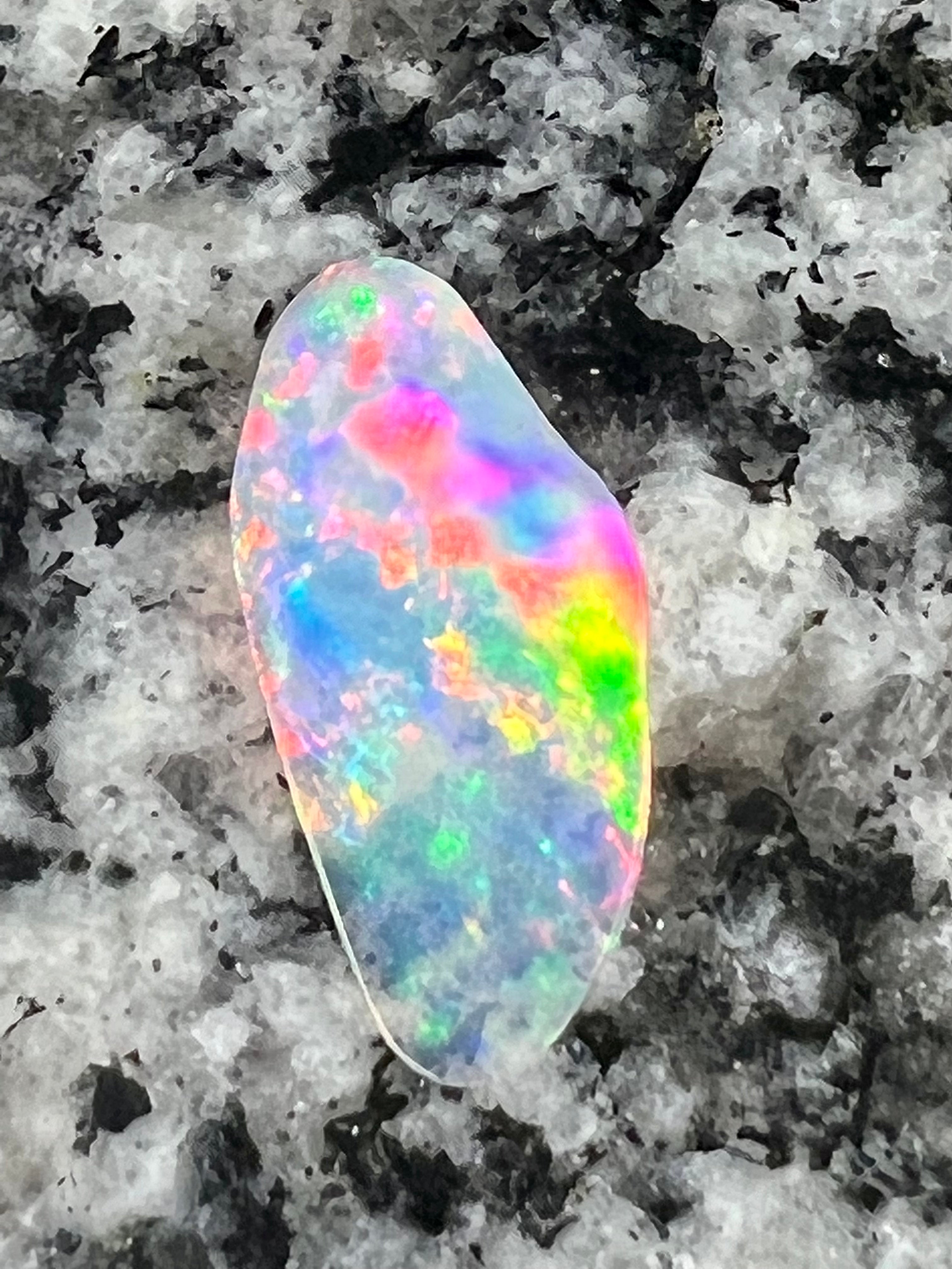 2,5 extreem bright crystal opal