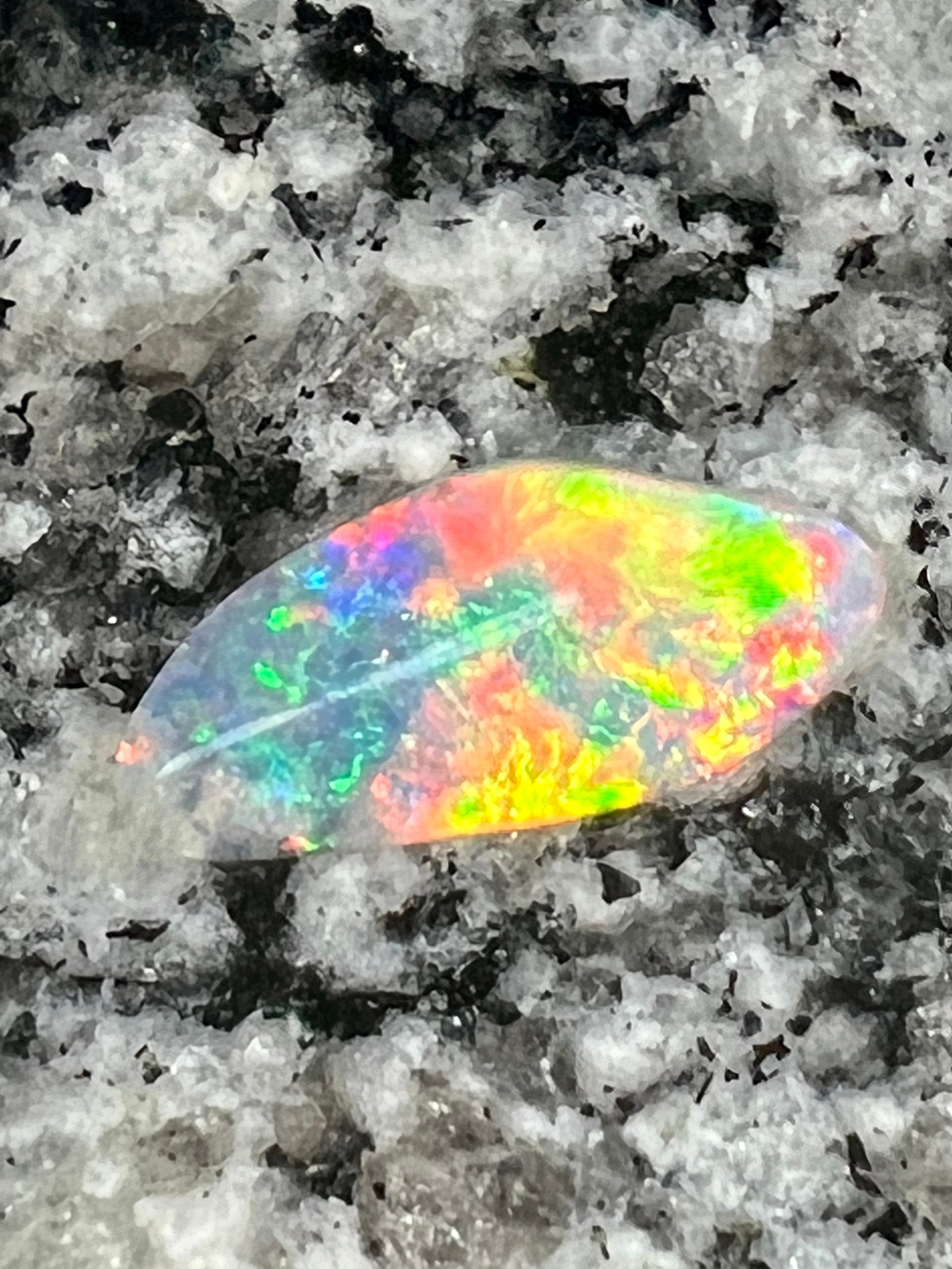 2,5 extreem bright crystal opal