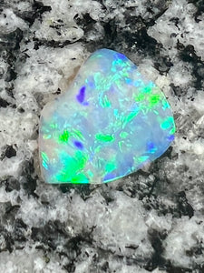 3,21 ct double sided floral patern crystal opal