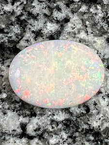 13,87ct fully saturated big oval opal