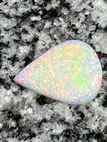 Load image into Gallery viewer, 9,8 ct multi patern teardrop opal
