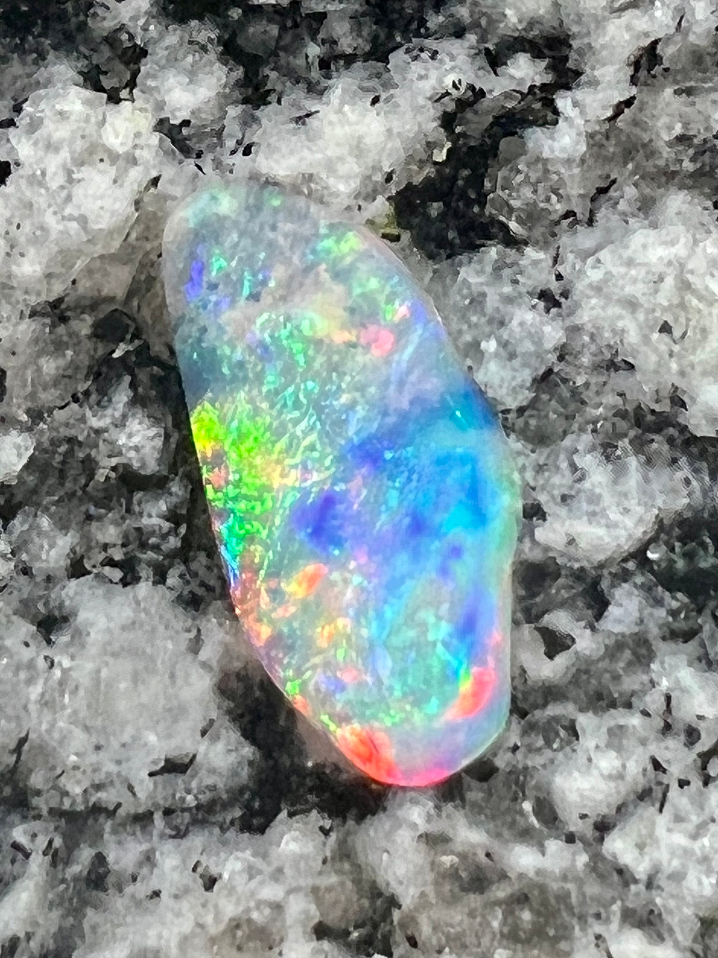 2,5 extreem bright crystal opal