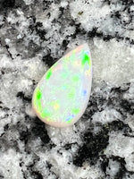 Load image into Gallery viewer, 2,8 ct multi patern teardrop opal
