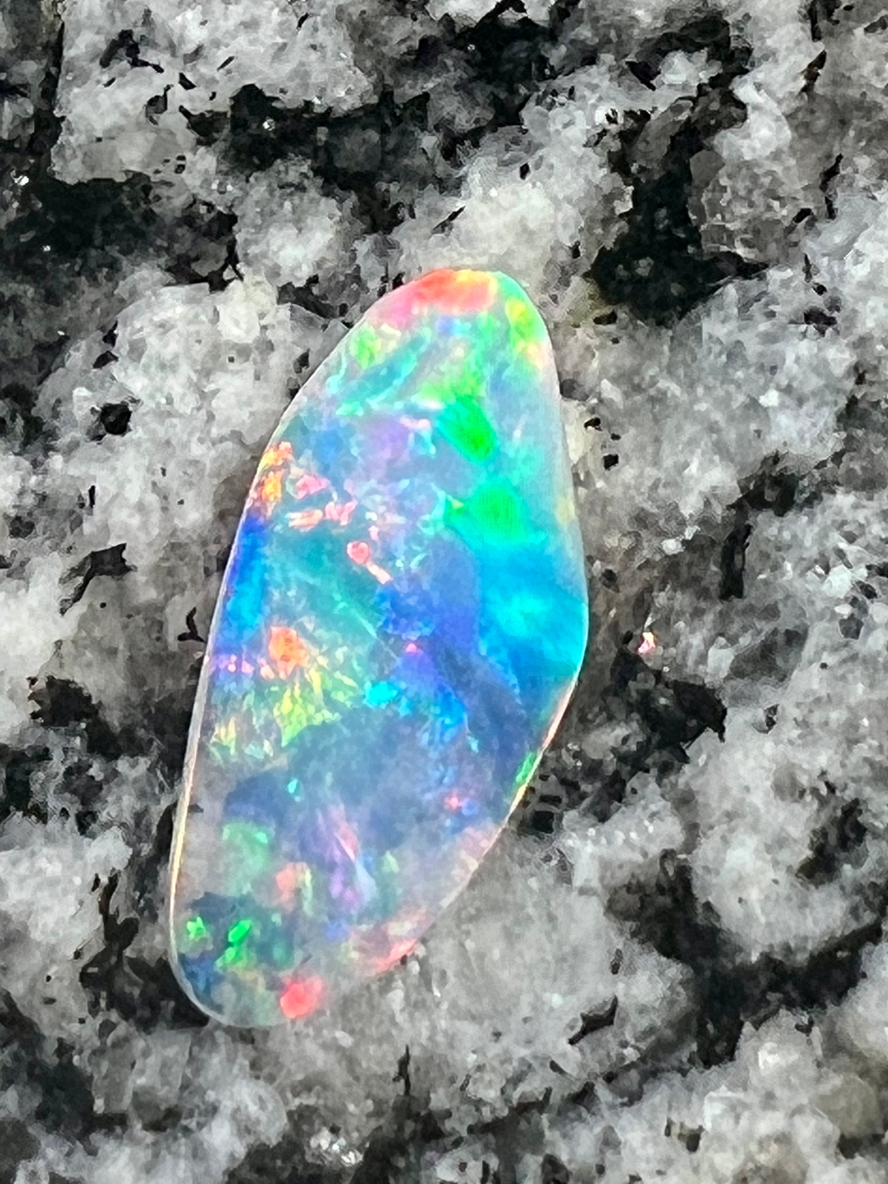 2,5 extreem bright crystal opal