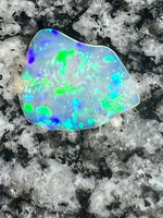 Load image into Gallery viewer, 3,21 ct double sided floral patern crystal opal
