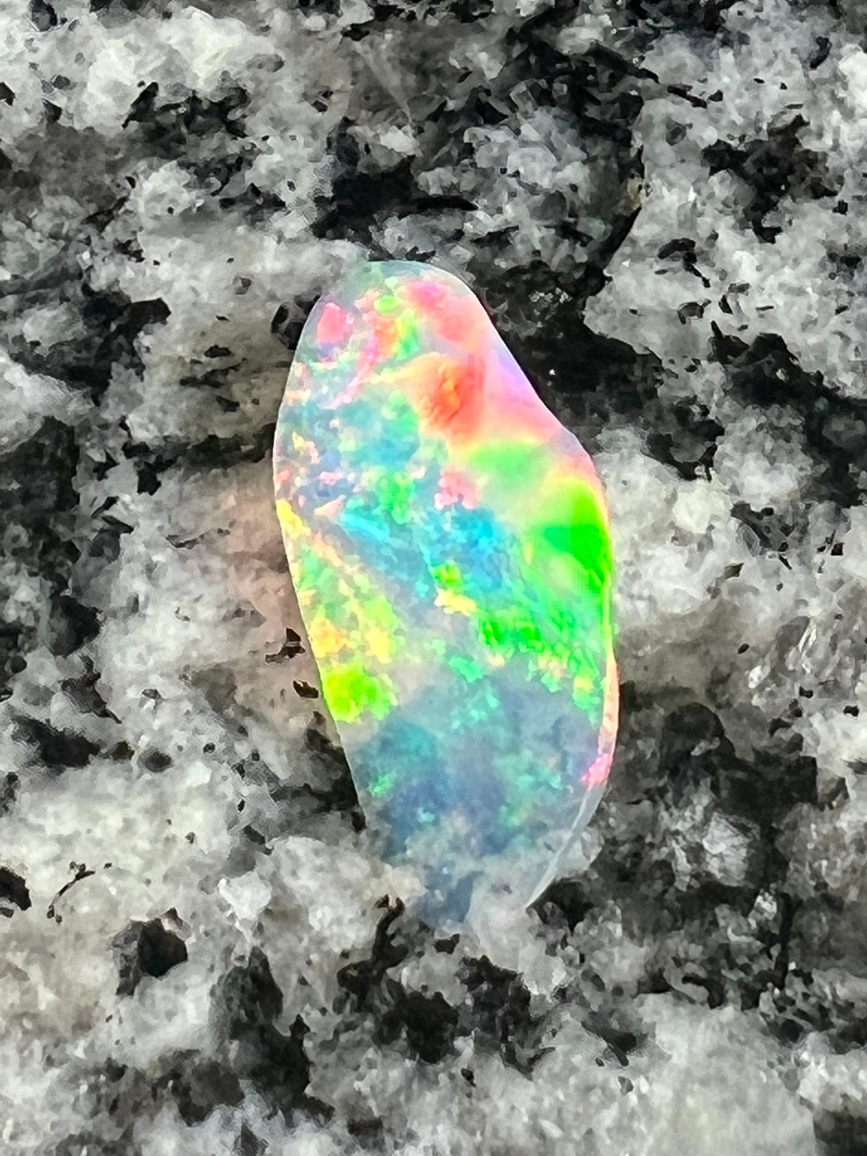 2,5 extreem bright crystal opal