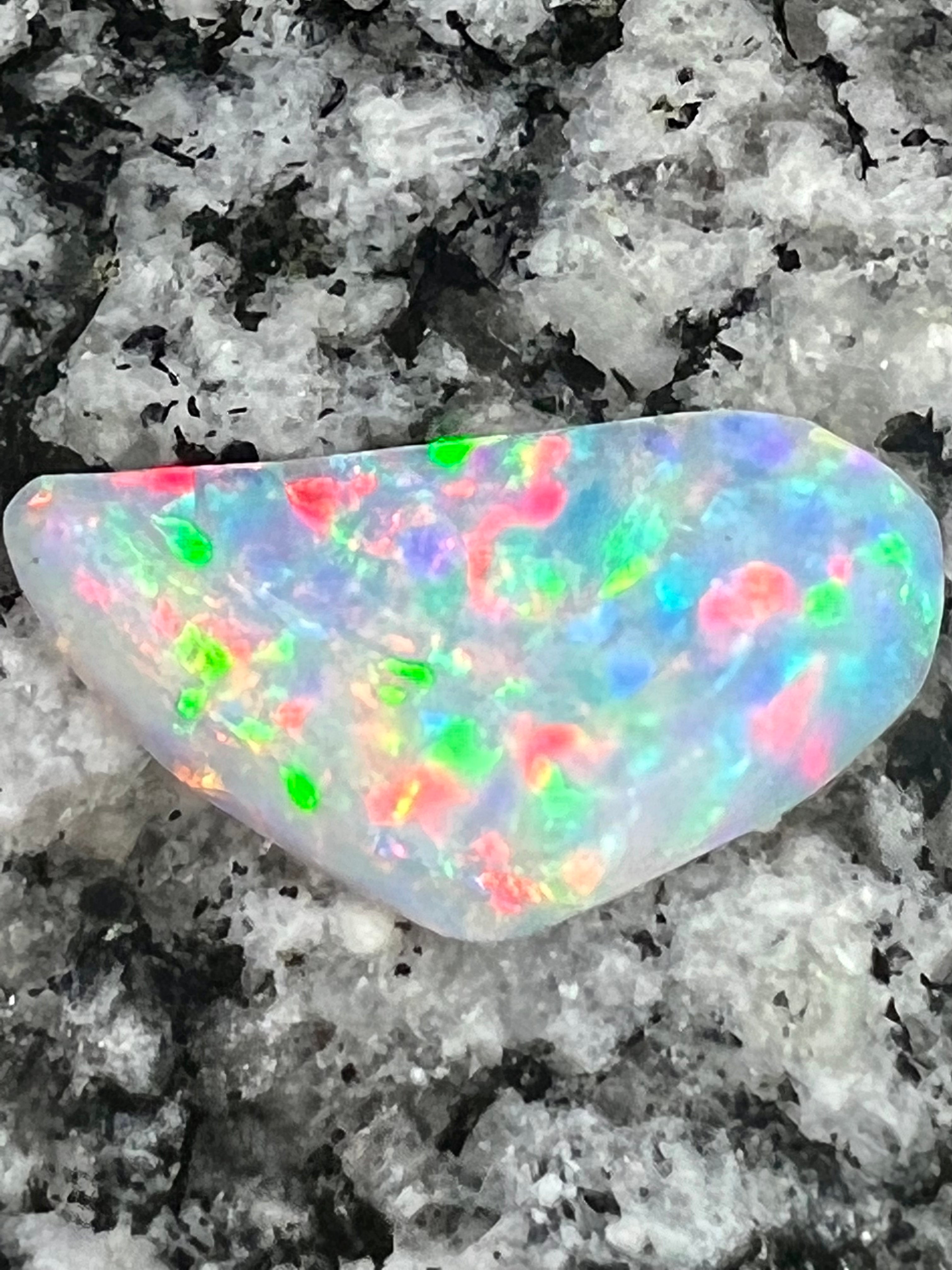 5 ct double sided floating block patern crystal opal