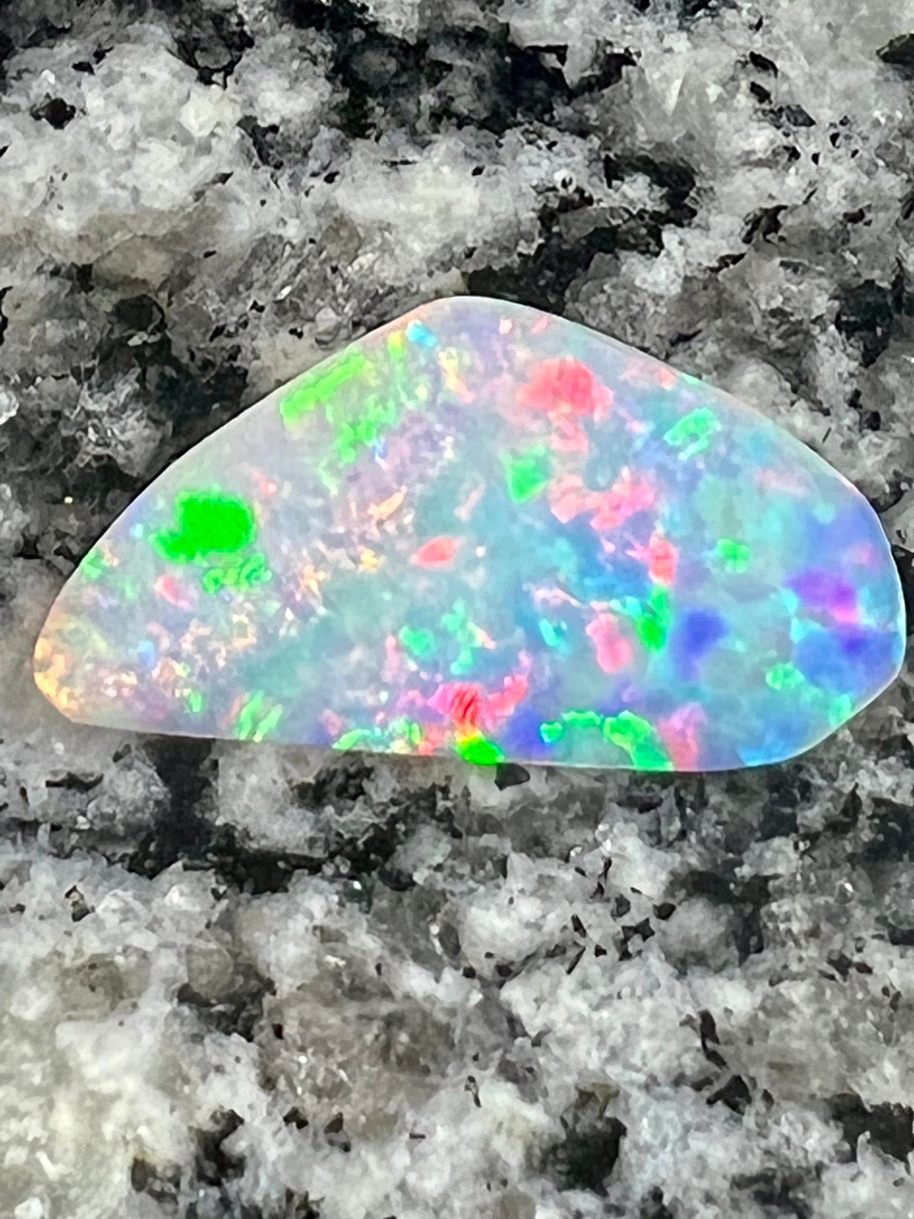 5 ct double sided floating block patern crystal opal