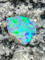 Load image into Gallery viewer, 3,21 ct double sided floral patern crystal opal
