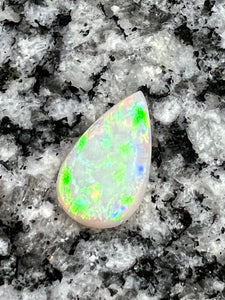 2,8 ct multi patern teardrop opal